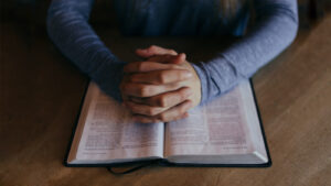 Lire la suite à propos de l’article Etudier la Bible et Prier